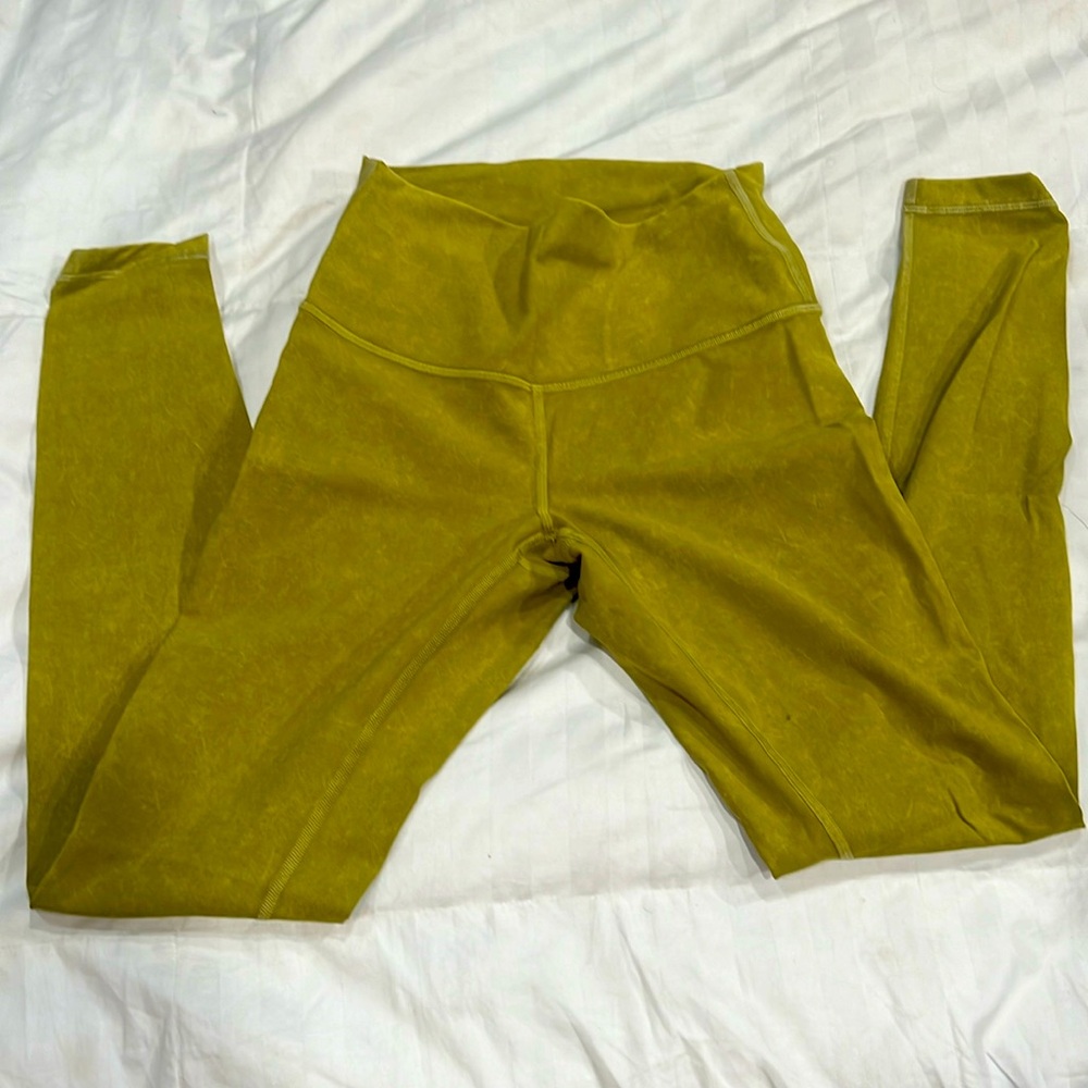 Lululemon Yellow Tie Dye size 6 full length leggings